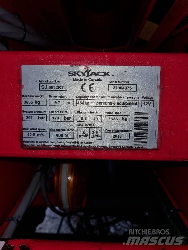 SkyJack SJ 6832 Ножничные подъемники