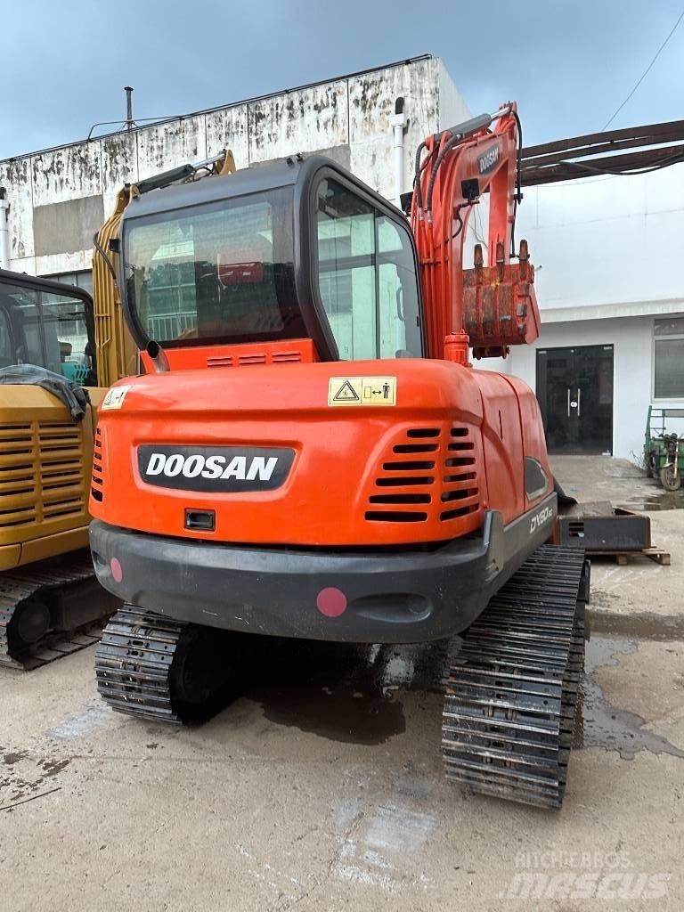 Doosan DX 60 Малые экскаваторы 7т-12т