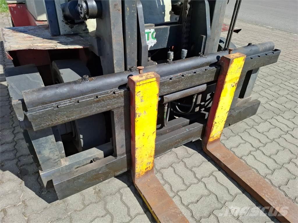 Nissan DF05A60U Дизельные погрузчики