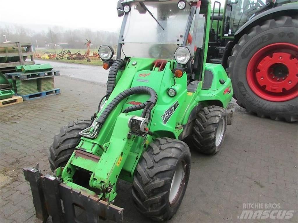 Avant 755i Фронтальные погрузчики