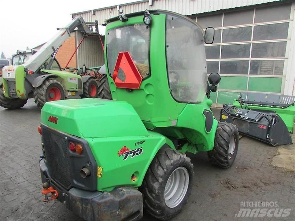 Avant 755i Фронтальные погрузчики
