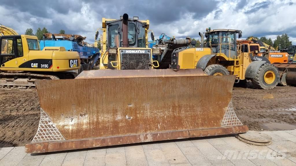Komatsu D 61 PX-15 Гусеничные бульдозеры