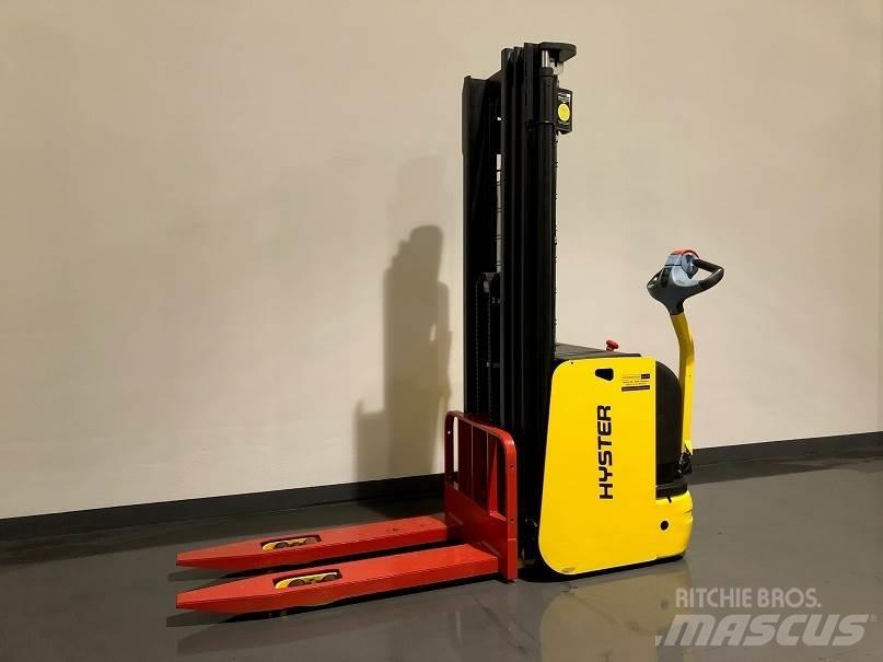 Hyster S1.6AC Ручные штабелёры с электроподъёмом