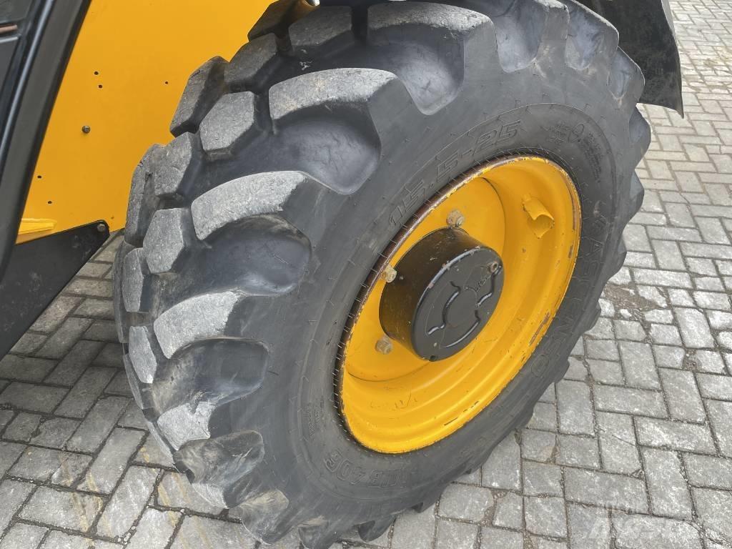 JCB 540-140     2016 Телескопические погрузчики