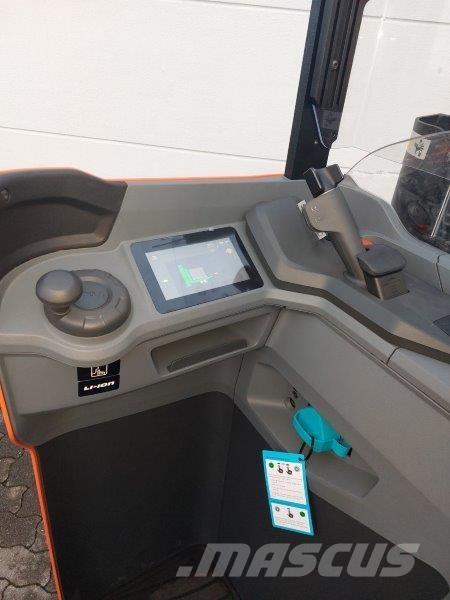 Toyota SSI200D Самоходные электроштабелёры