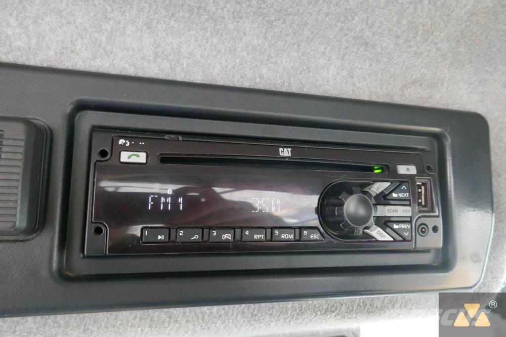 CAT 966M Фронтальные погрузчики