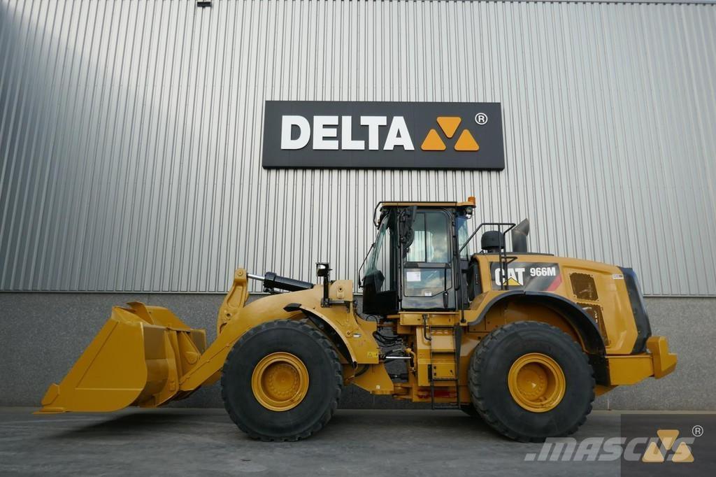 CAT 966M Фронтальные погрузчики