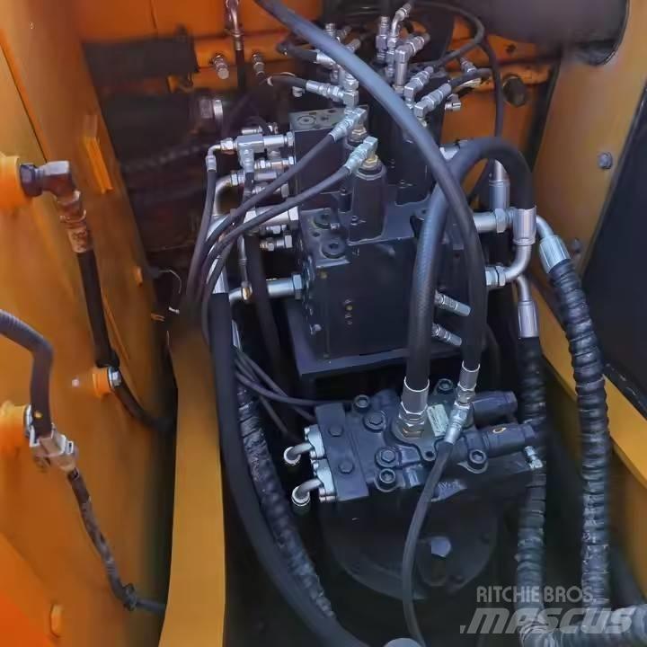 Hyundai 150LC-7 Гусеничные экскаваторы