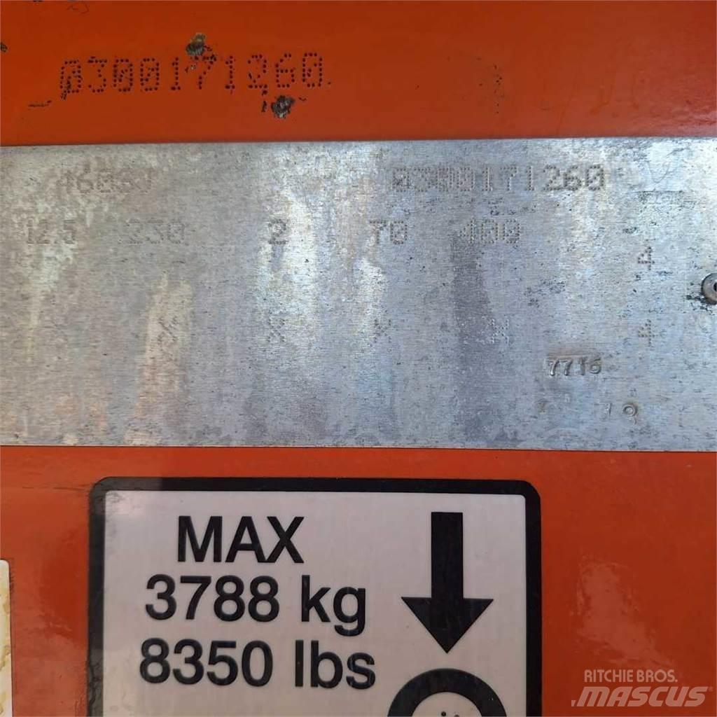 JLG 460SJ Телескопические подъемники
