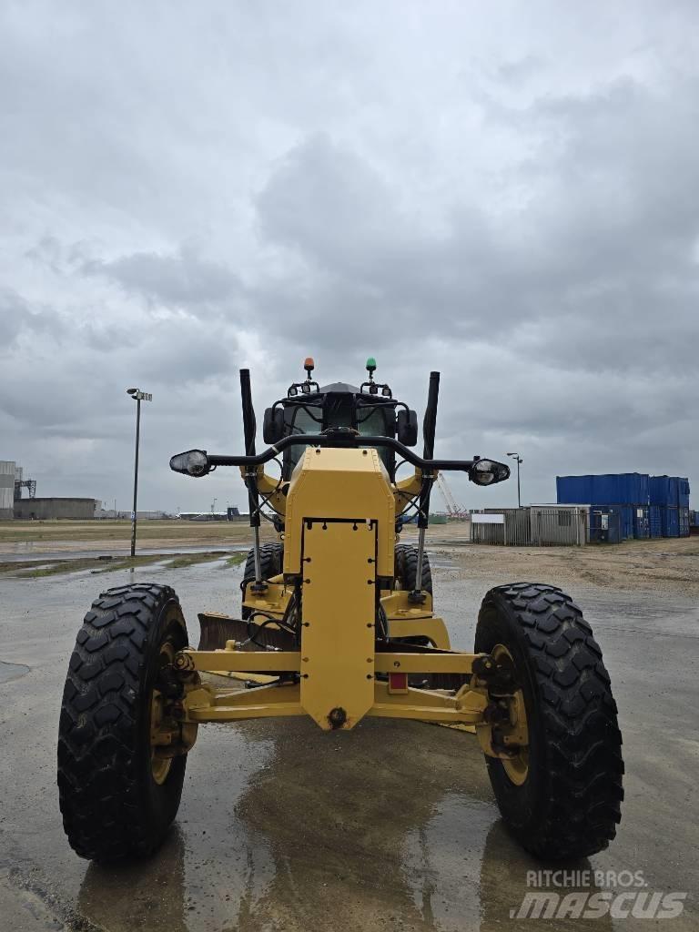 CAT 150 Грейдеры