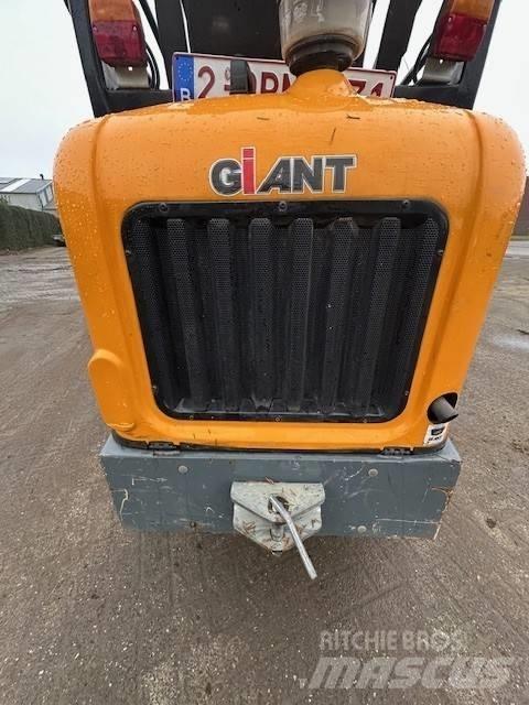 GiANT G2200 HD Фронтальные погрузчики