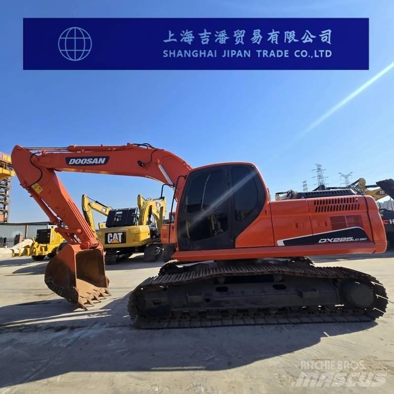 Doosan DX 225 Гусеничные экскаваторы