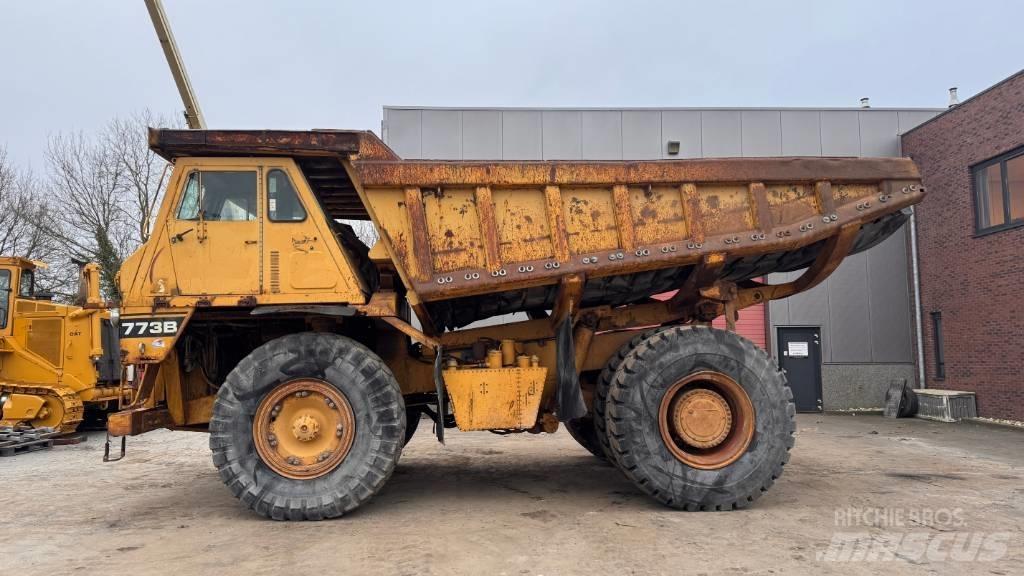 CAT 773 B Карьерные самосвалы