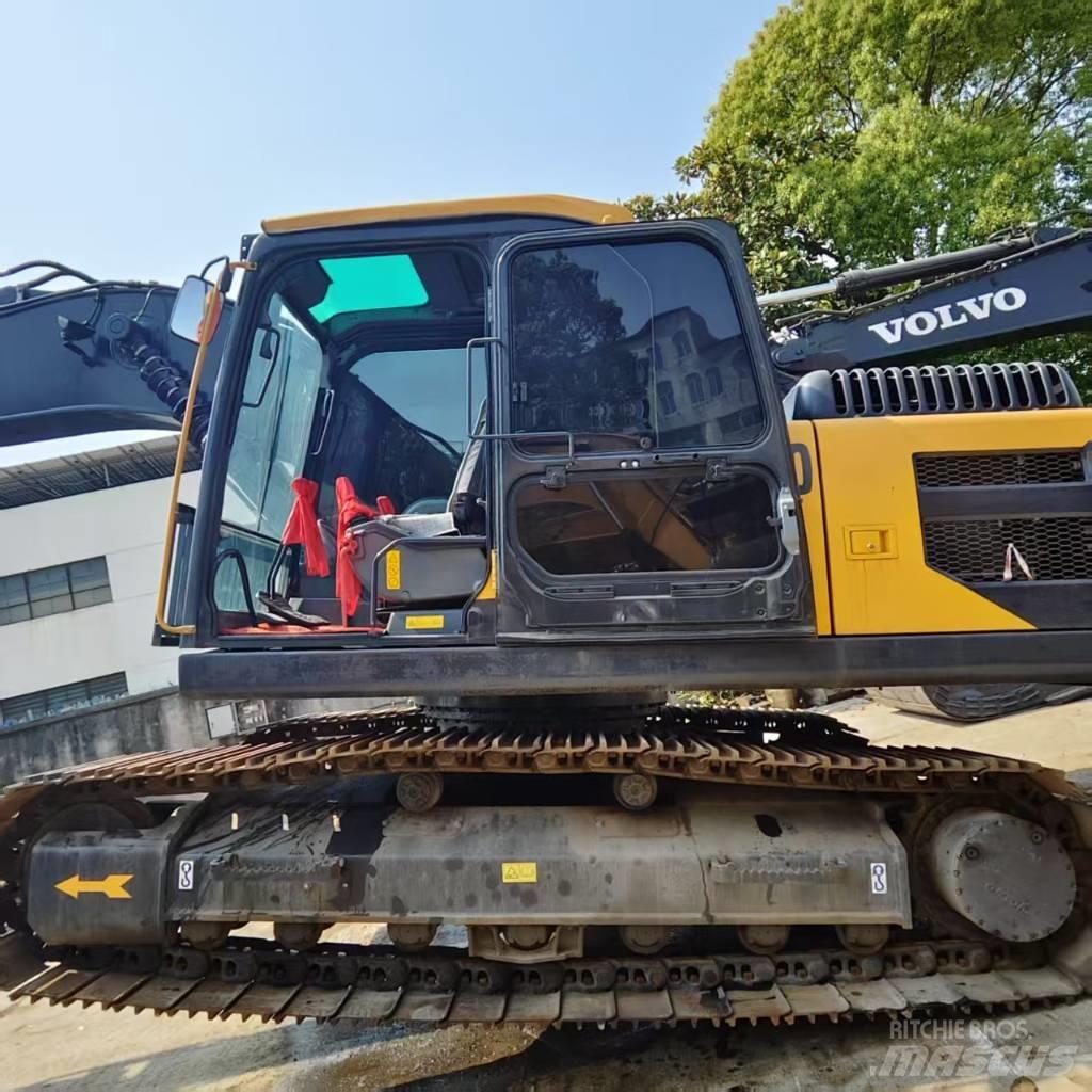 Volvo EC 220 Гусеничные экскаваторы
