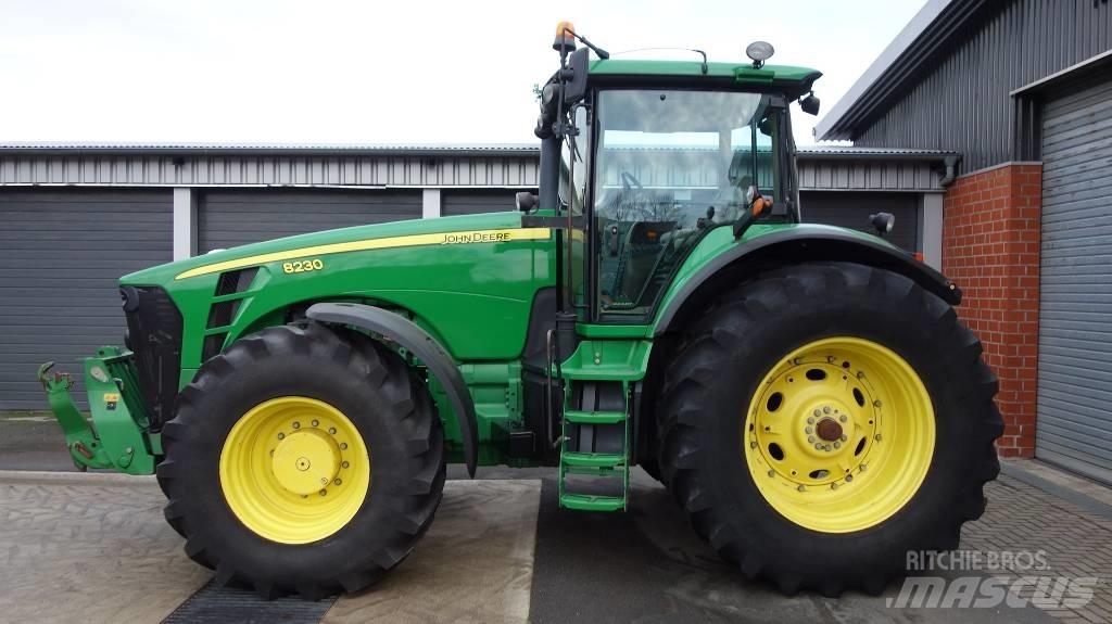 John Deere 8230 ILS Трактора