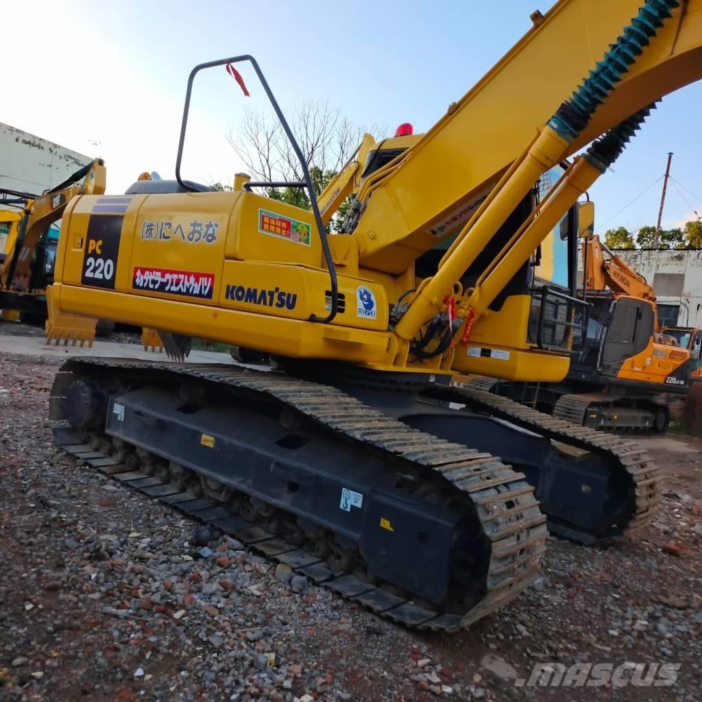 Komatsu PC 220 Гусеничные экскаваторы