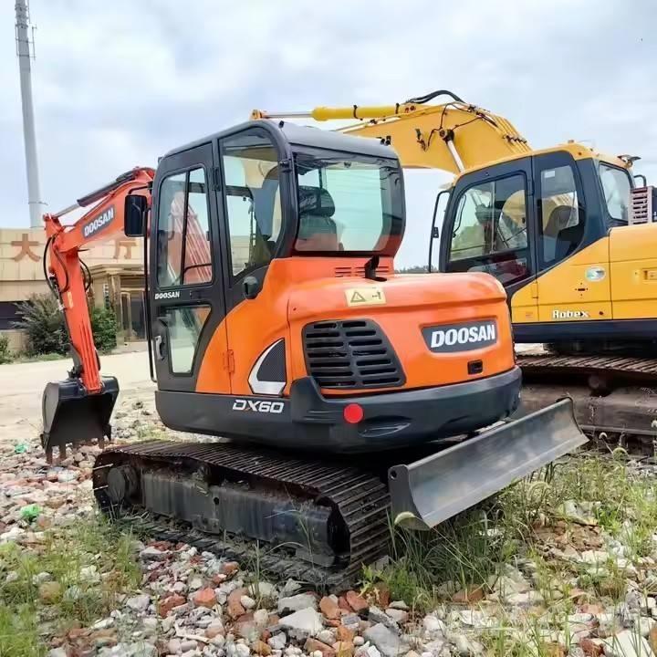 Doosan DX 60 Гусеничные экскаваторы