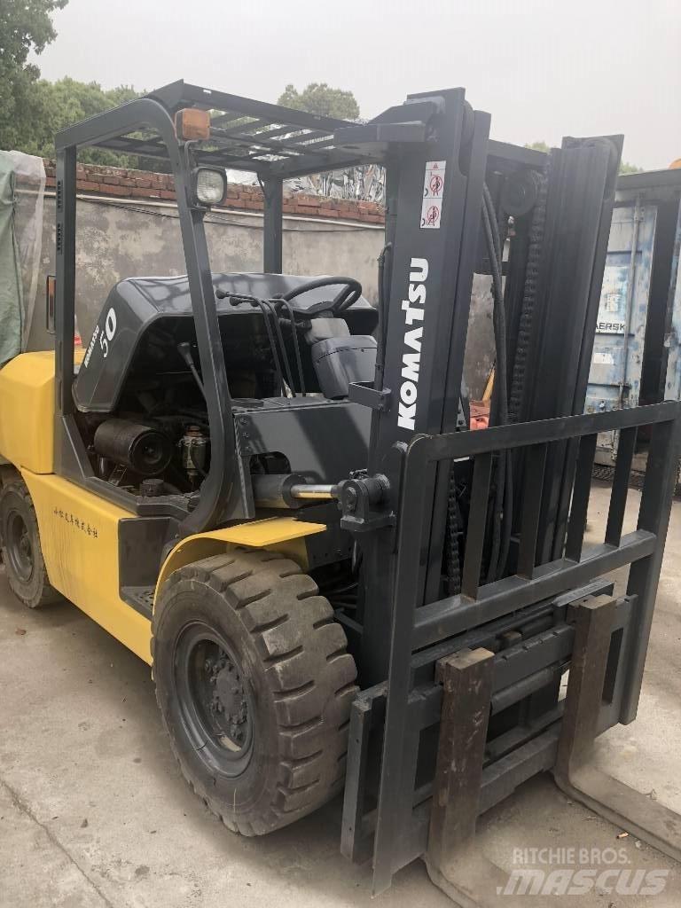 Komatsu 5 Ton Дизельные погрузчики