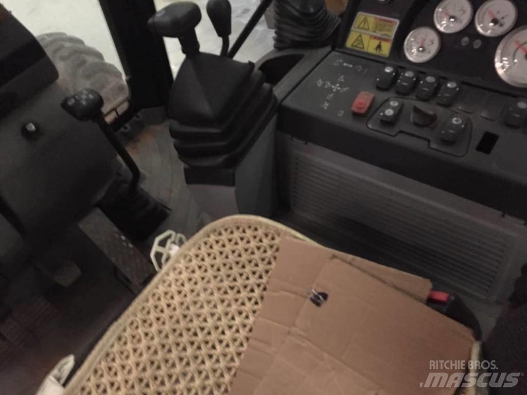 CAT 450 E Экскаваторы-погрузчики