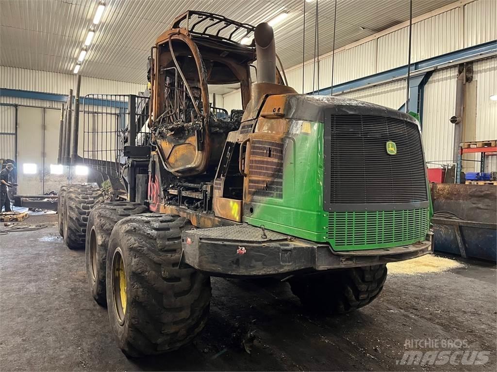 John Deere 1210E Форвардеры