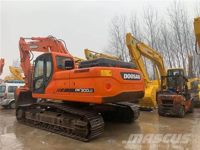 Doosan DX 300 Гусеничные экскаваторы