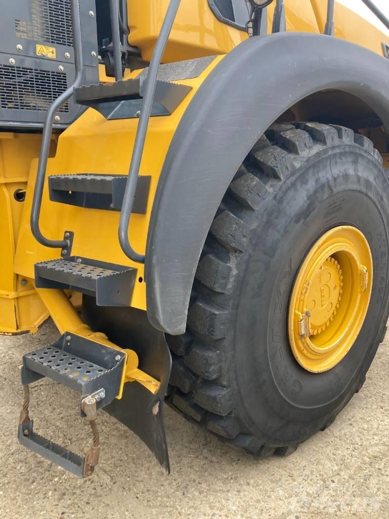 Bell B45E 6x6 Шарнирно-сочленённые самосвалы
