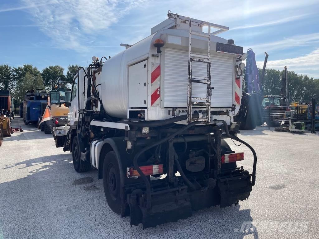 Unimog U20 Bluetec 5 Автогудронаторы