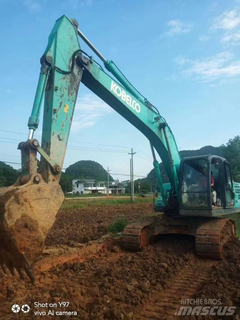 Kobelco SK200-10 Гусеничные экскаваторы