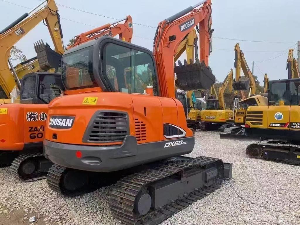 Doosan DX 60 Гусеничные экскаваторы