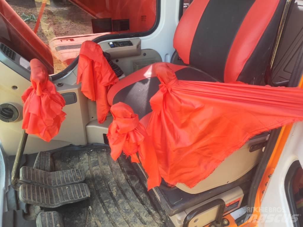 Doosan DH220LC-7 Гусеничные экскаваторы