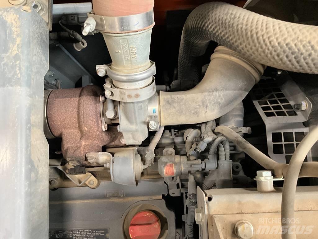 Hitachi ZX 140 W-6 Колёсные экскаваторы