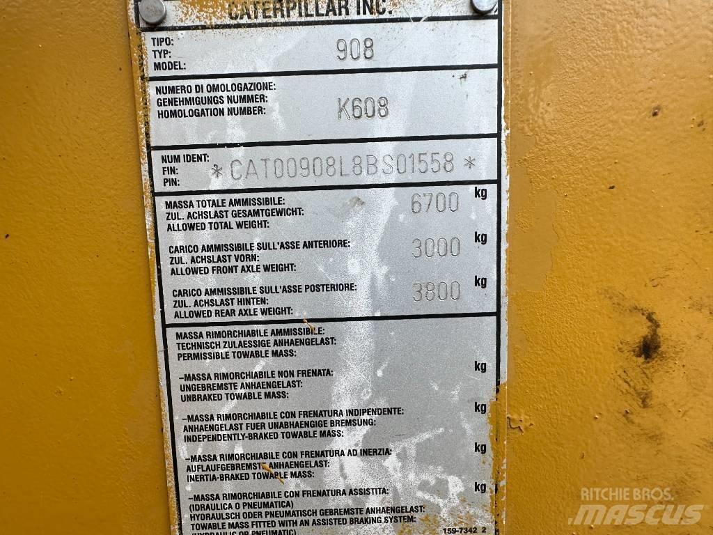 CAT 908 Фронтальные погрузчики