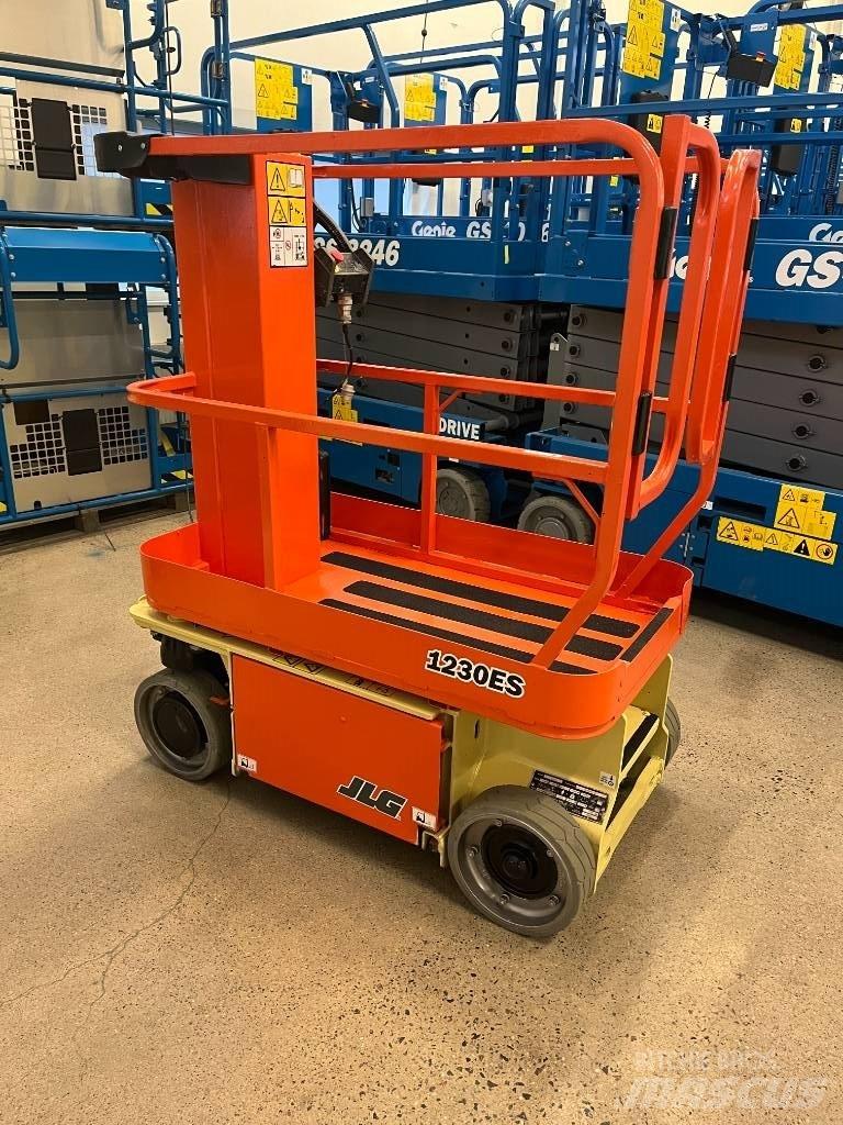 JLG 1230 ES Ножничные подъемники