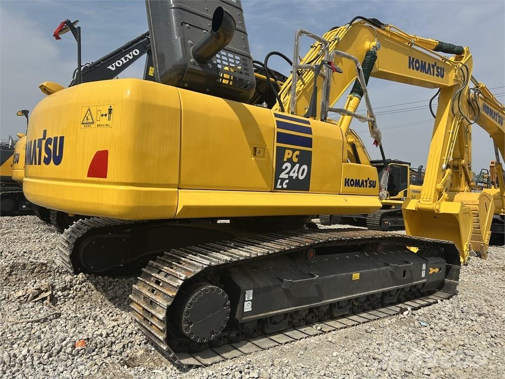 Komatsu PC 240 LC Гусеничные экскаваторы