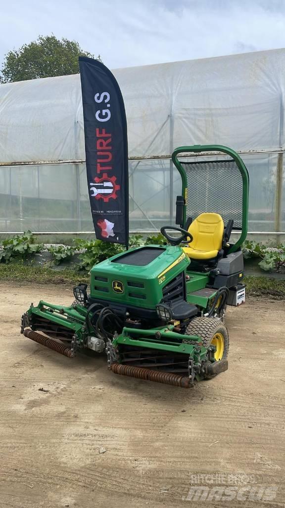John Deere 2653 B Косилки фарватера