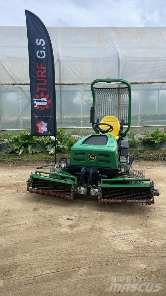 John Deere 2653 B Косилки фарватера