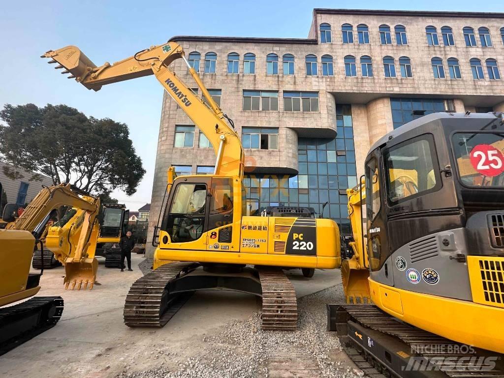 Komatsu PC 220-8 Гусеничные экскаваторы