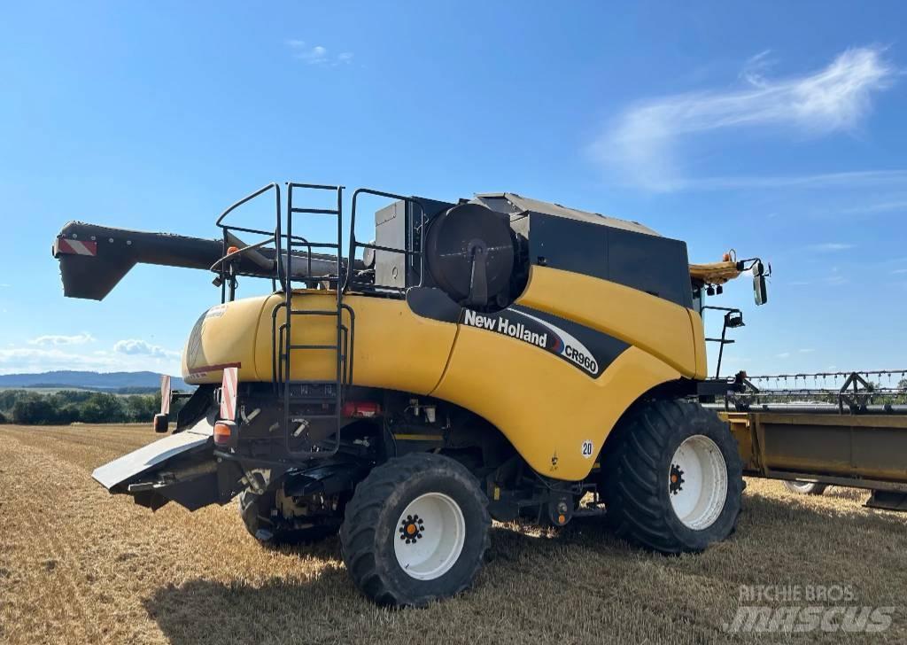 New Holland CR 960 Зерноуборочные комбайны