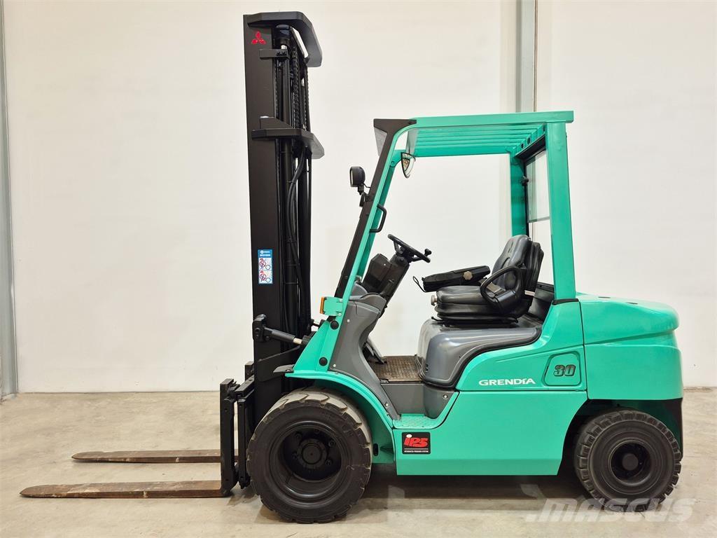 Mitsubishi FD30NTD Дизельные погрузчики
