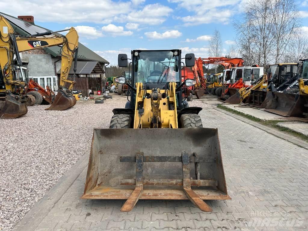 CAT 906 H 2 Фронтальные погрузчики