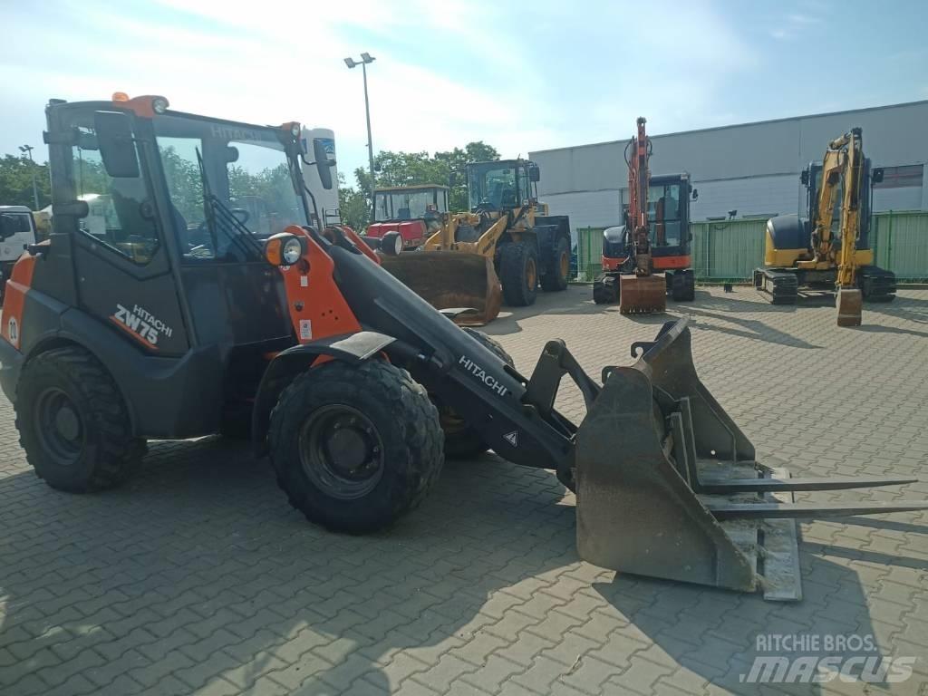 Hitachi ZW 75 Фронтальные погрузчики