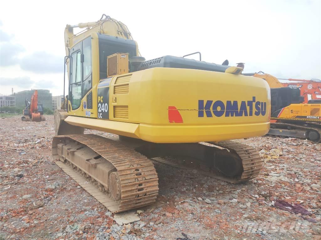 Komatsu PC 240LC-8 Гусеничные экскаваторы