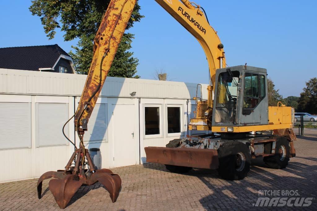 Furukawa W 630 E Колёсные экскаваторы