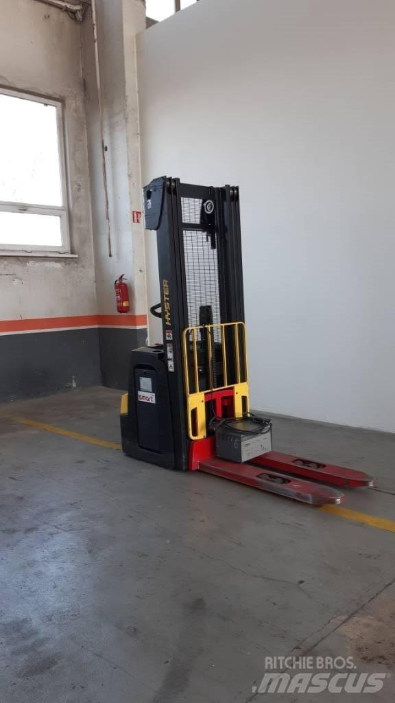Hyster S1.6 Ручные штабелёры с электроподъёмом