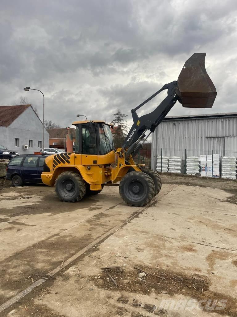 Volvo L 40 B Фронтальные погрузчики