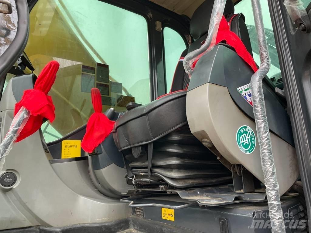 Kobelco SK 250D Гусеничные экскаваторы