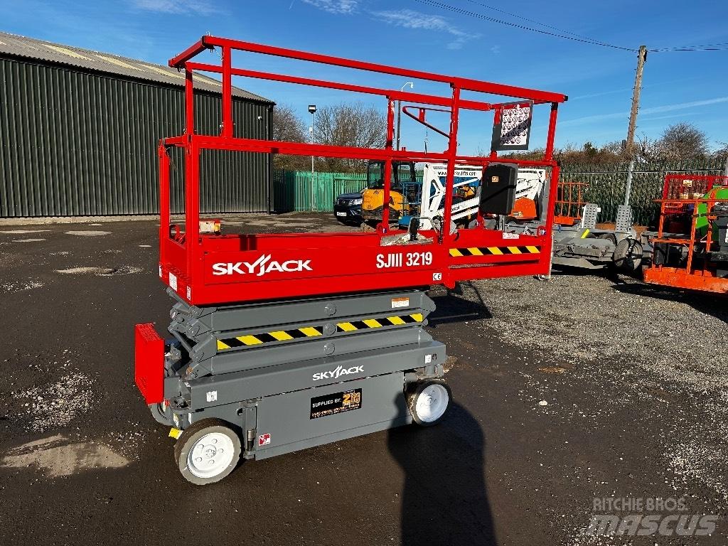 SkyJack SJ 3219 Ножничные подъемники
