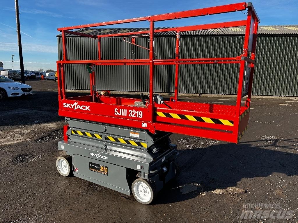 SkyJack SJ 3219 Ножничные подъемники