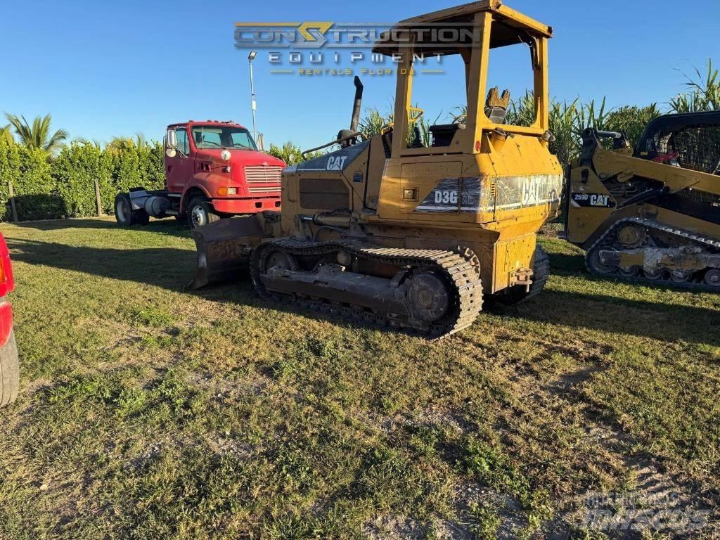 CAT D 3 G LGP Гусеничные бульдозеры