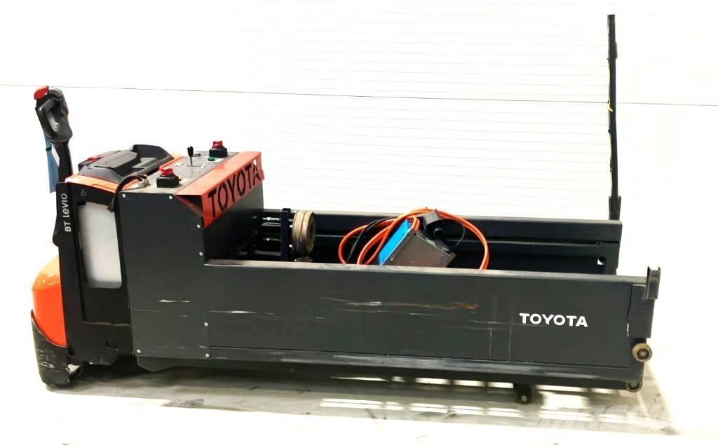 Toyota LWE200 + tugger Ручные гидравлические тележки